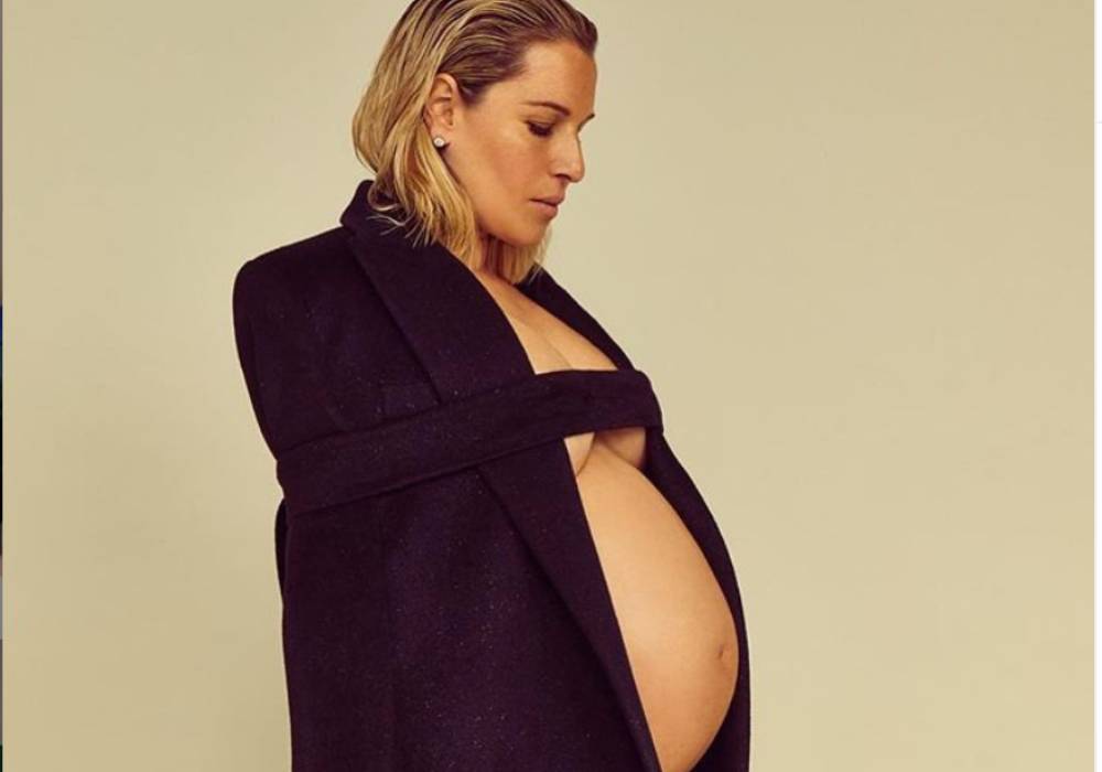 Cibulkova: pose sexy con il pancione da mamma