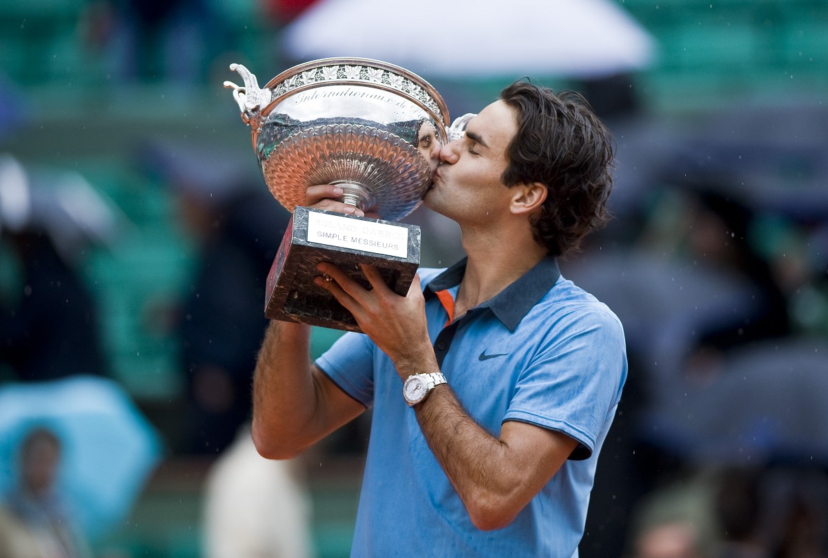 Undici anni fa il Roland Garros di Federer. Mezzadri: “Si isolò da tutto dopo la sconfitta di Nadal”