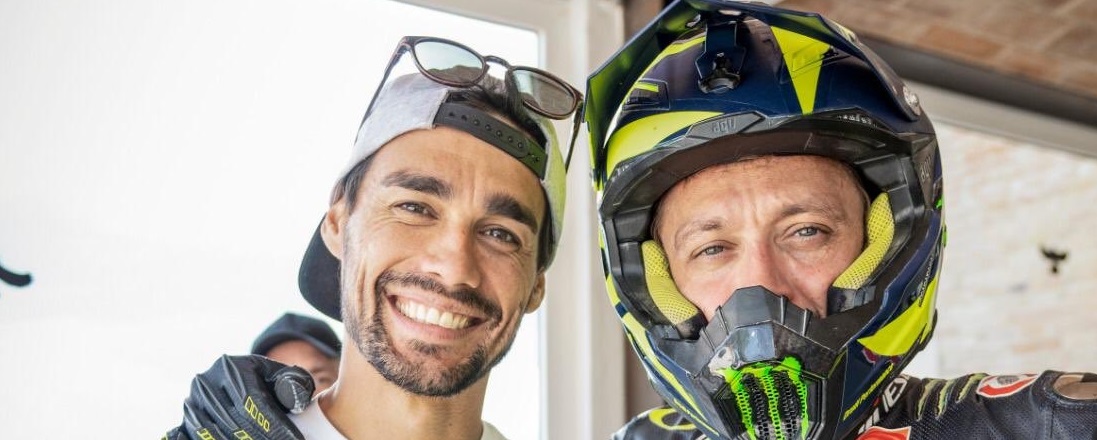 Fognini fa visita al ranch di Valentino Rossi