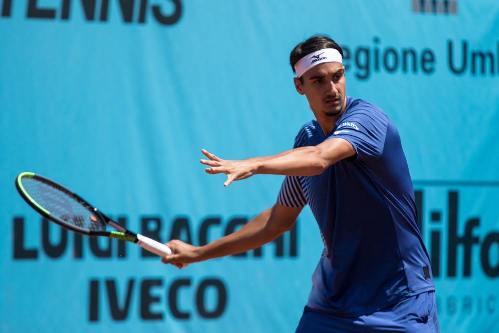 Assoluti Todi: Sonego in semifinale battendo Musetti, Arnaboldi annulla tre match point