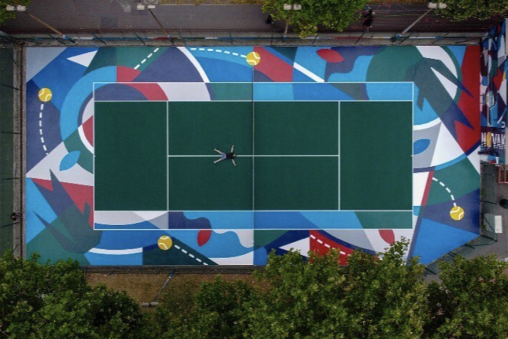 A Clichy inaugurato un campo da tennis versione “street” intitolato a Djokovic