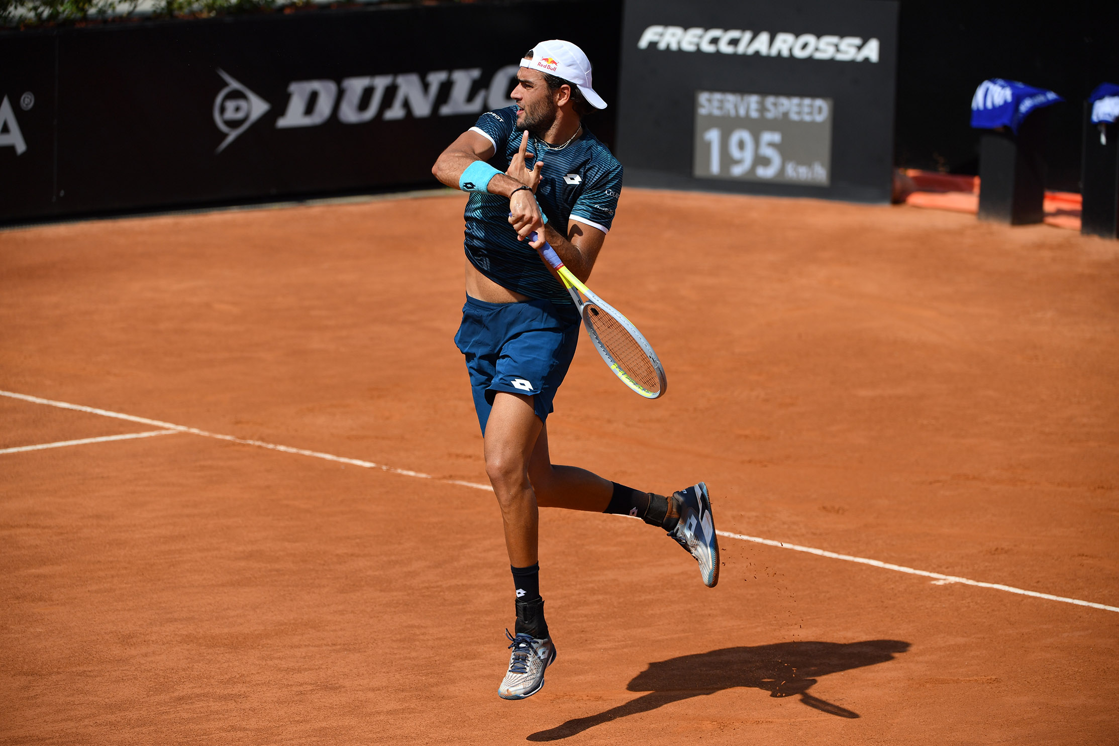 Internazionali: Berrettini vola ai quarti, Sinner rimontato da Dimitrov