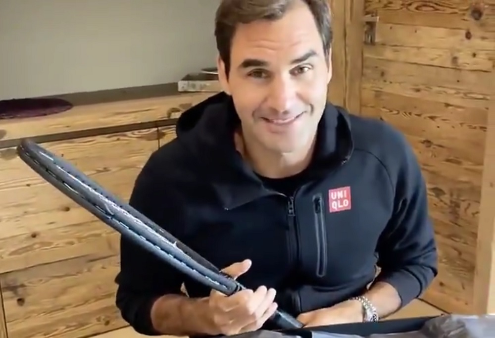 Federer spacchetta la nuova Wilson: “Non vedo l’ora di usarla” VIDEO