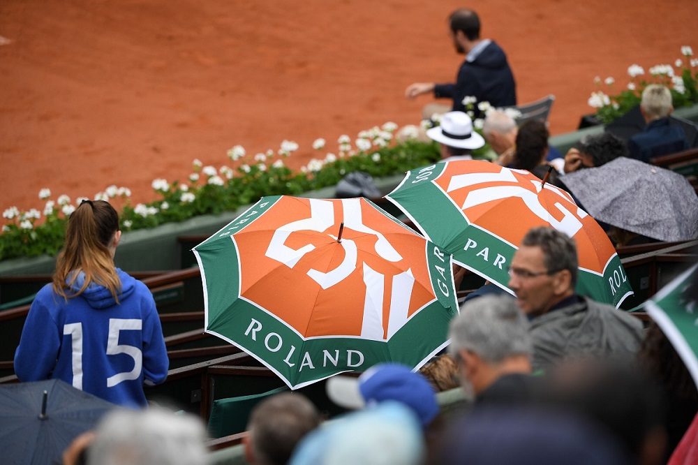Dietrofront al Roland Garros: previsti solo 5 mila spettatori