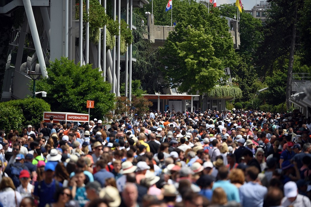 Altro taglio agli spettatori al Roland Garros: massimo 1.000