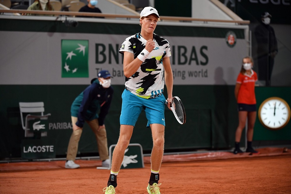 Roland Garros: Sinner facile al terzo turno, impresa di Trevisan contro Gauff