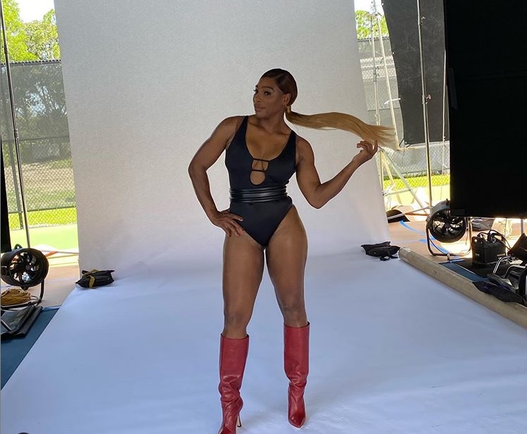 Serena Williams da urlo su Instagram, Naomi Campbell apprezza (FOTO)