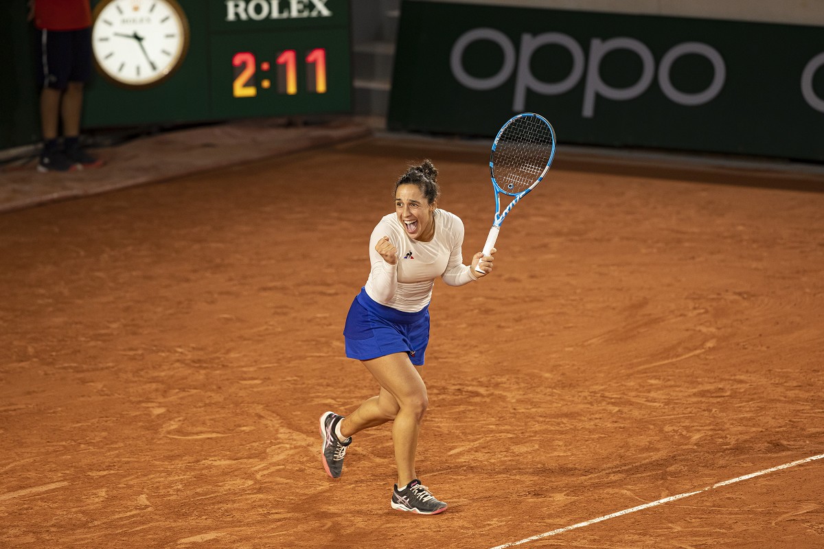 Roland Garros: il sogno di Trevisan continua, batte Bertens ed è ai quarti