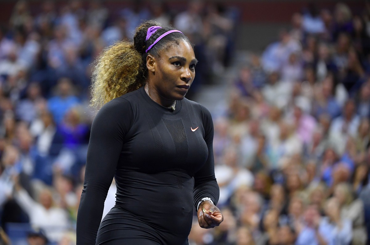 Serena Williams accompagna la figlia a lezione di tennis: “Non sanno che sono io la madre”
