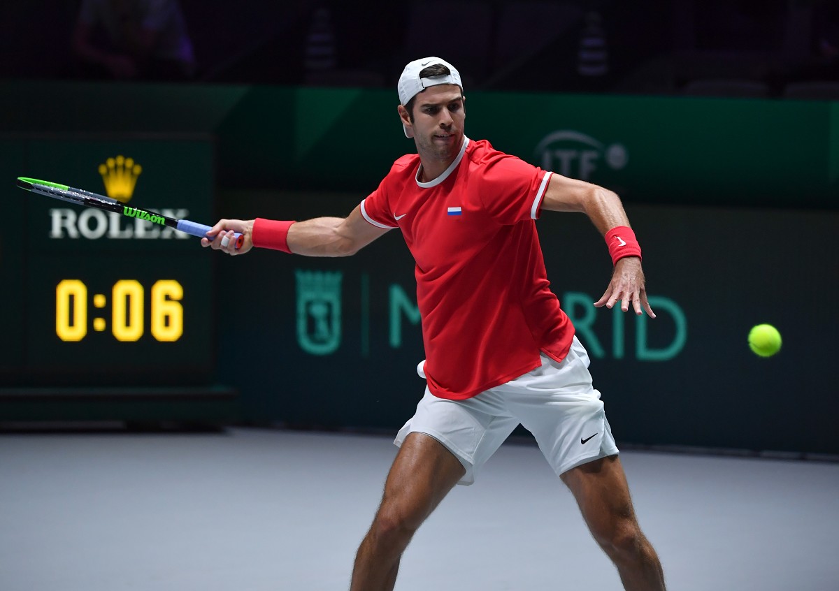 Karen Khachanov positivo: assieme a lui anche la moglie e il figlio