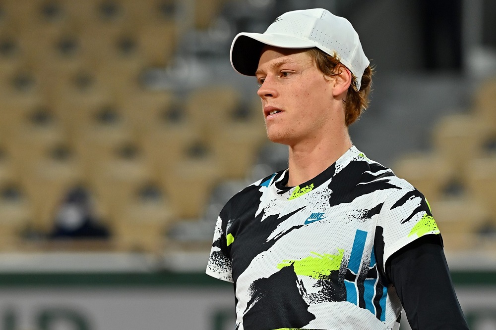 Toni Nadal: “Sinner lotterà per il primo posto nel ranking con Tsitsipas e Medvedev”