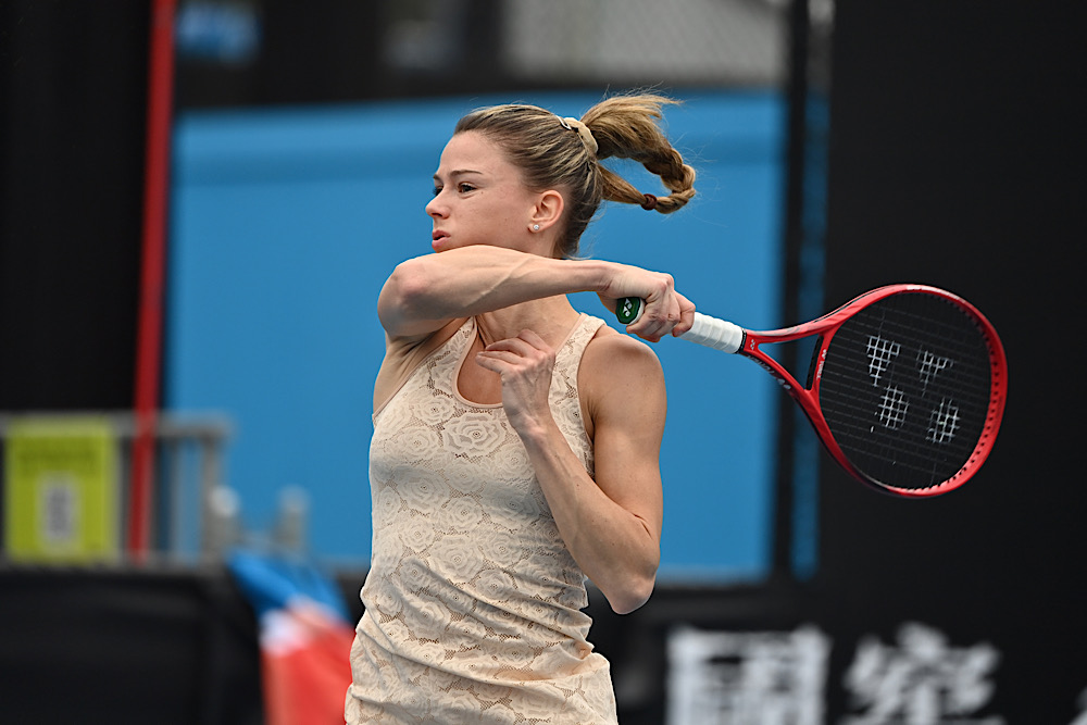 Camila Giorgi saluta Melbourne, Swiatek passa in due set