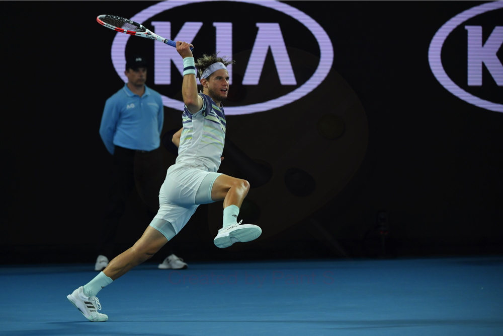 Australian Open, Dominic Thiem recupera due set di svantaggio ed elimina Kyrgios