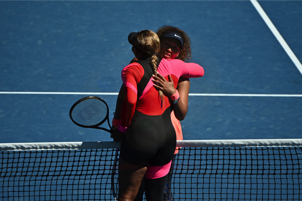 Australian Open, Serena Williams perde la prima semifinale a Melbourne della carriera. La finale sarà Osaka-Brady