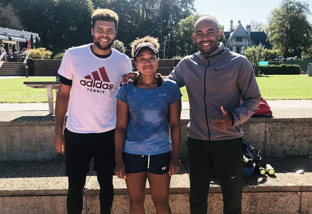 Mari Osaka annuncia il ritiro: “Ultimamente non mi sono goduta il tennis”