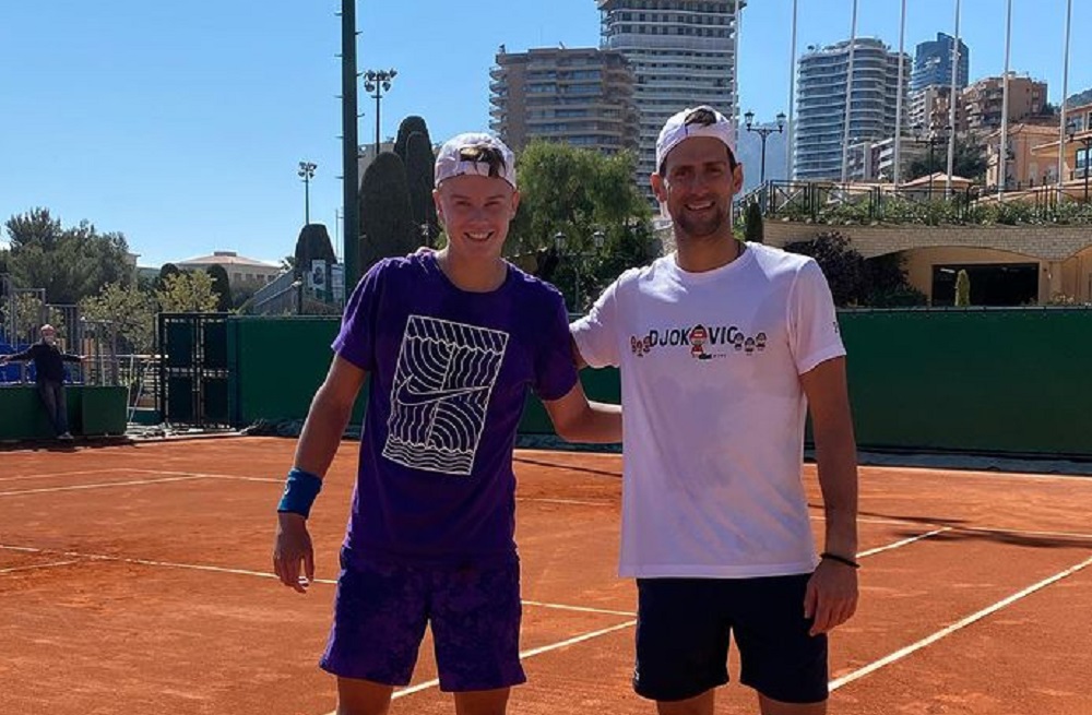 Da Instagram alla realtà: Djokovic si allena con Rune