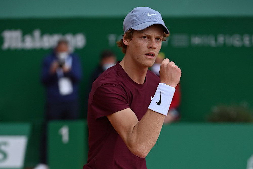 Barcellona: Jannik Sinner supera Rublev in due set e vola in semifinale