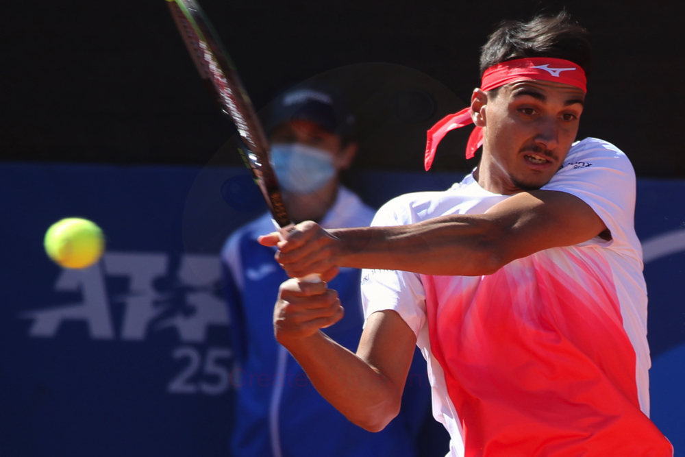 Sardegna Open, Sonego domina Simon e approda ai quarti di finale