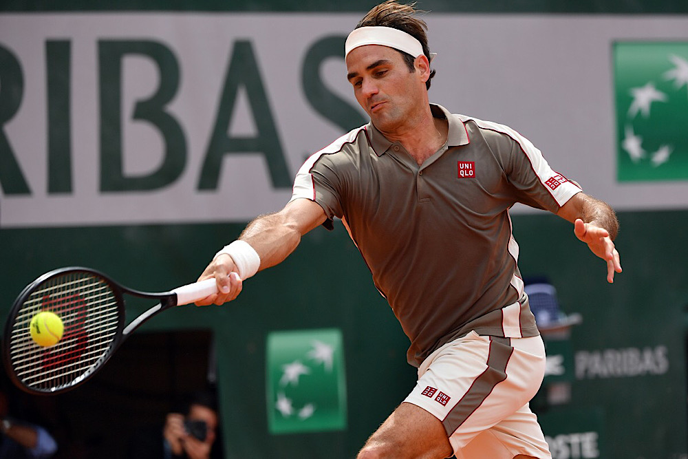 Roger Federer si allena sulla terra in vista di Ginevra (video)