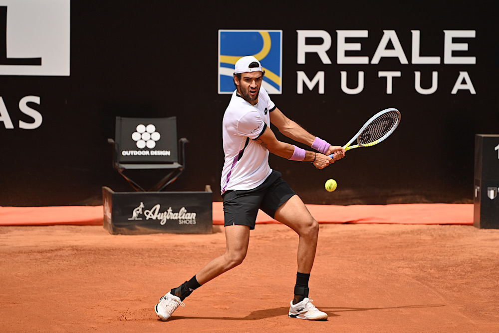 Berrettini: ”Oggi ha meritato Tsitsipas. A Parigi posso arrivare in fondo”