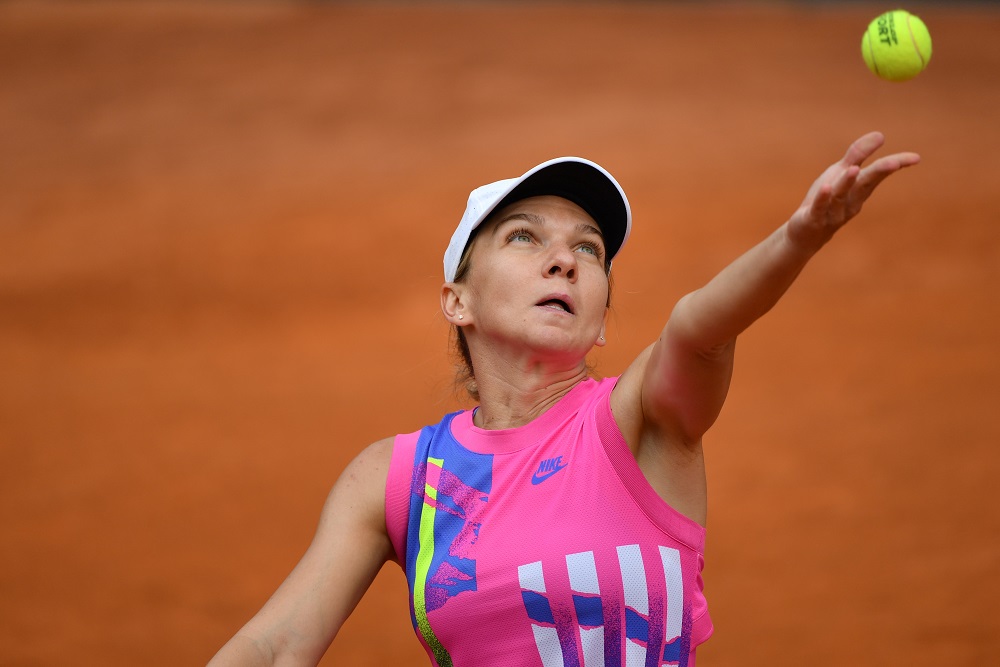 Simona Halep non ce la fa: forfait al Roland Garros, entra in main draw Jasmine Paolini