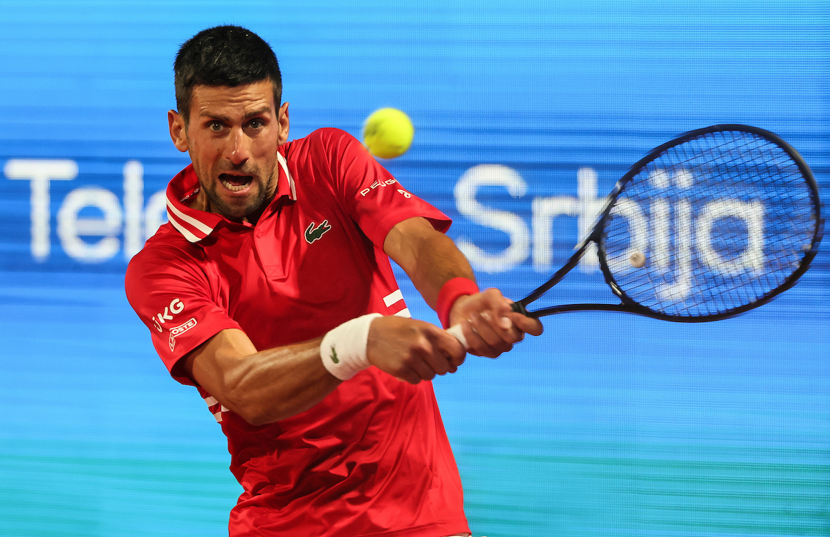 Roma, Novak Djokovic ha sette vite: rimonta sensazionale contro un ottimo Tsitsipas