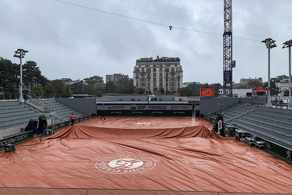 La pioggia ferma il Roland Garros: sospesa Fognini-Delbonis