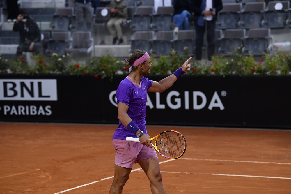Rafael Nadal: “Perché accendono le luci alle 5 se prima non le avevamo neanche?”