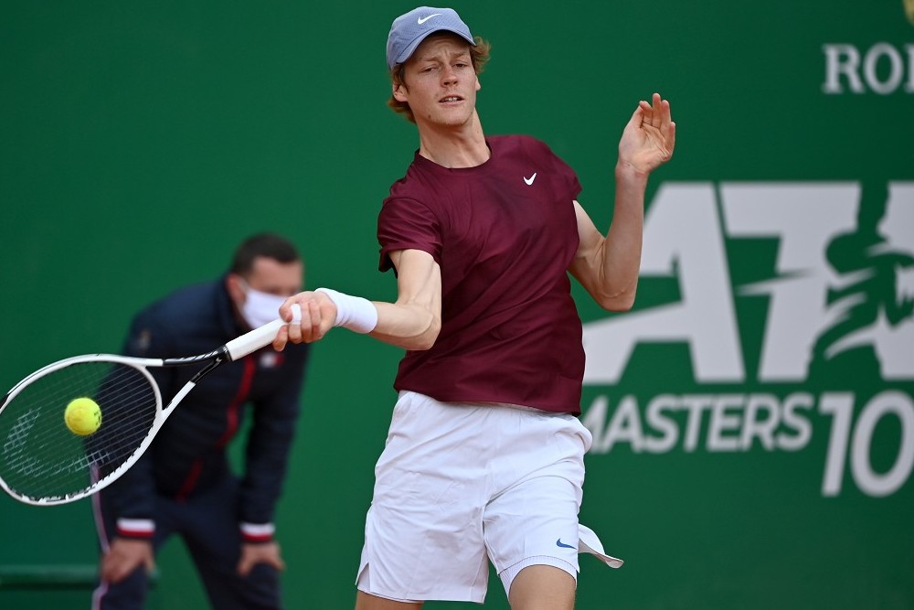 Jannik Sinner a lezione da Murray: consigli per giocare bene su erba (VIDEO)