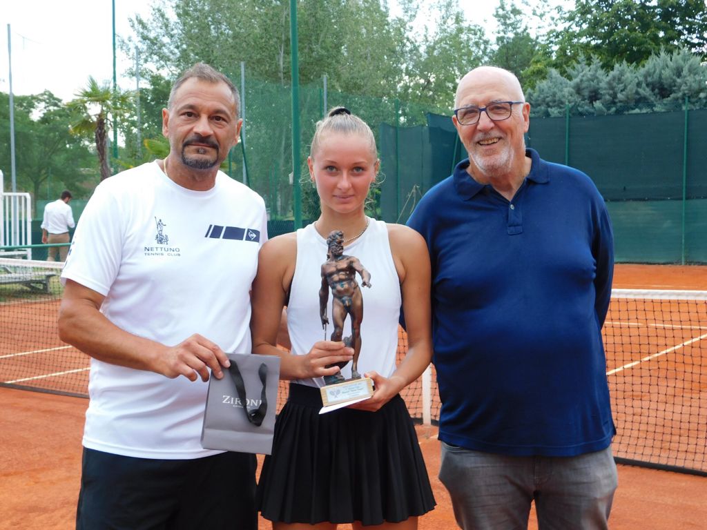 Alessandra Mazzola si impone al Tc Nettuno