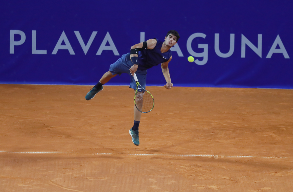 Carlos Alcaraz nella leggenda: a Umago arriva il primo titolo ATP