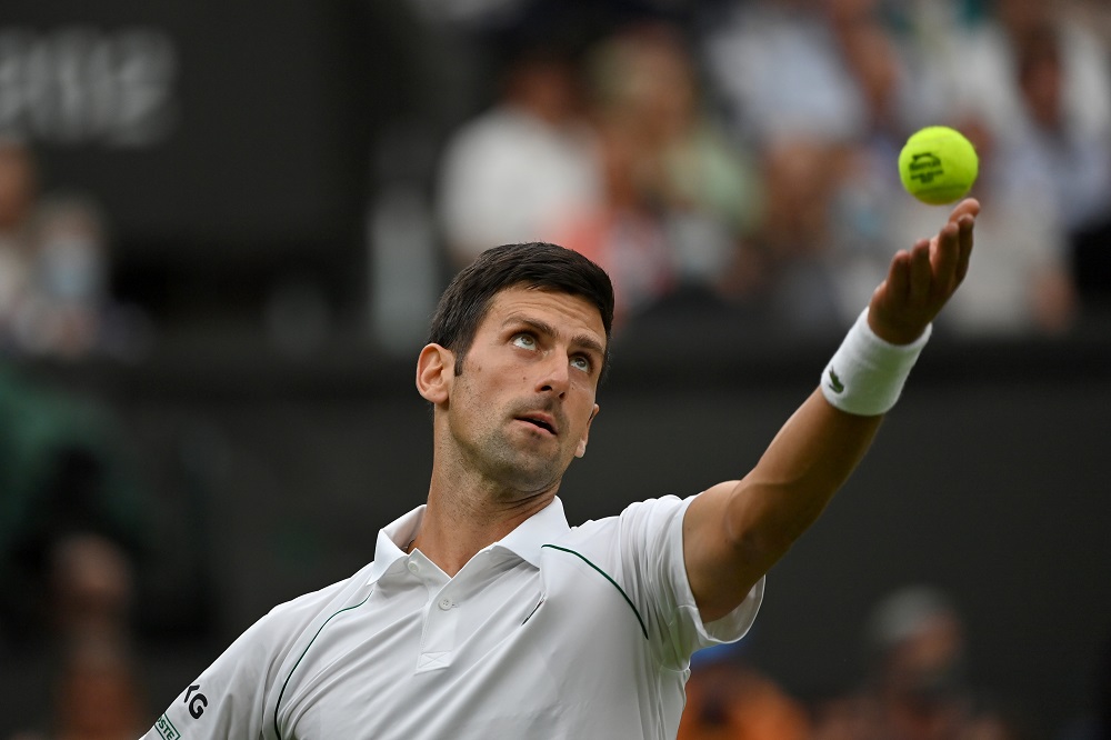 Wimbledon, Djokovic in controllo su Fucsovics: è semifinale