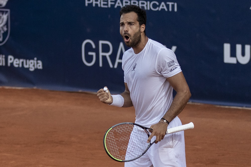 Internazionali Tennis Perugia: Cobolli e Caruso volano ai quarti
