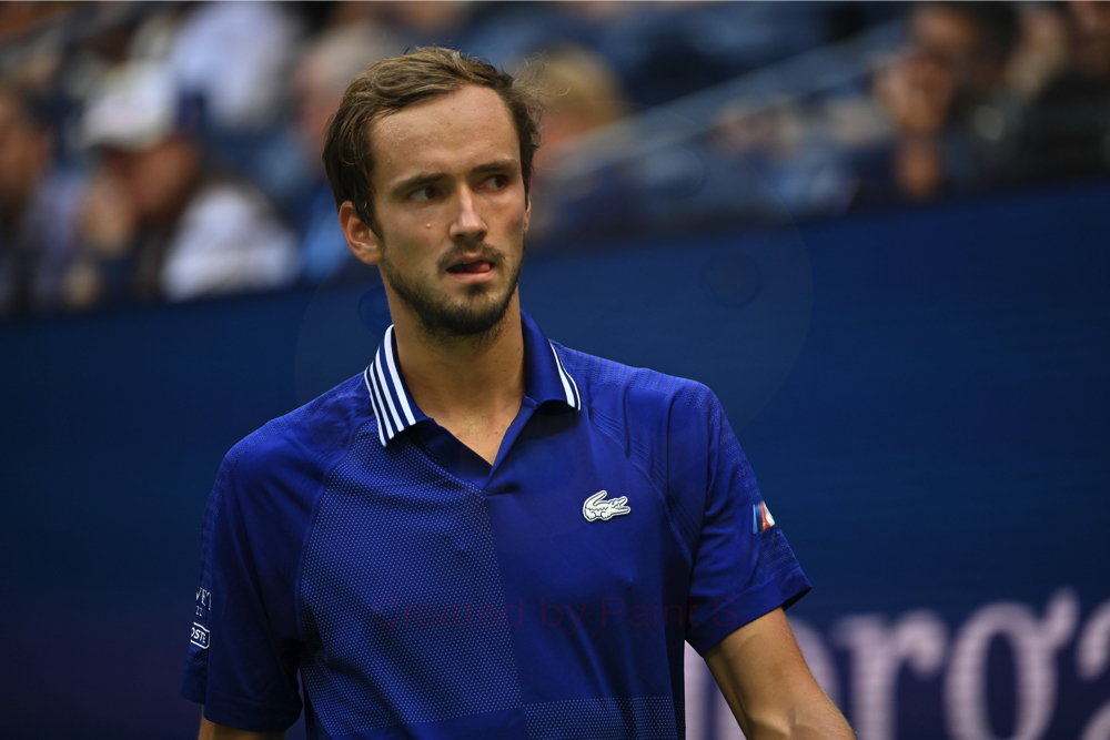 Race to Turin: Medvedev scavalca Tsitsipas in seconda posizione, Sinner esce dalla top 10
