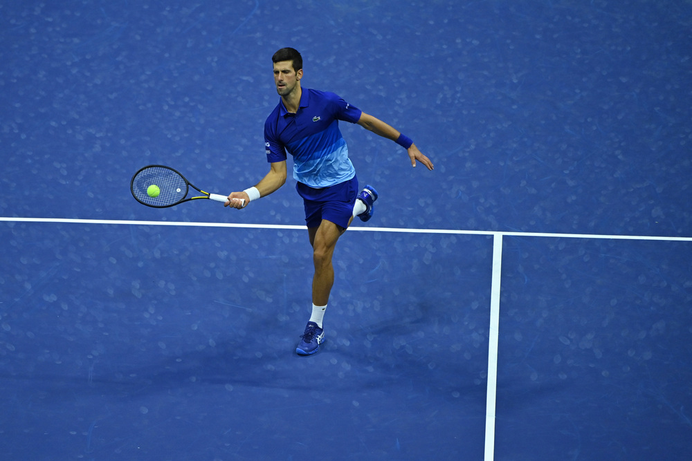 Us Open, Day 6: Djokovic batte Nishikori dopo oltre tre ore e mezza. Sarà Zverev l’avversario di Sinner in ottavi