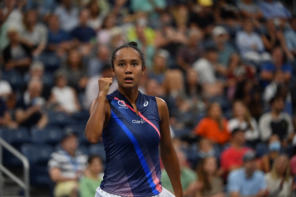 US Open, dramma Sabalenka: Leylah Annie Fernandez è la prima finalista