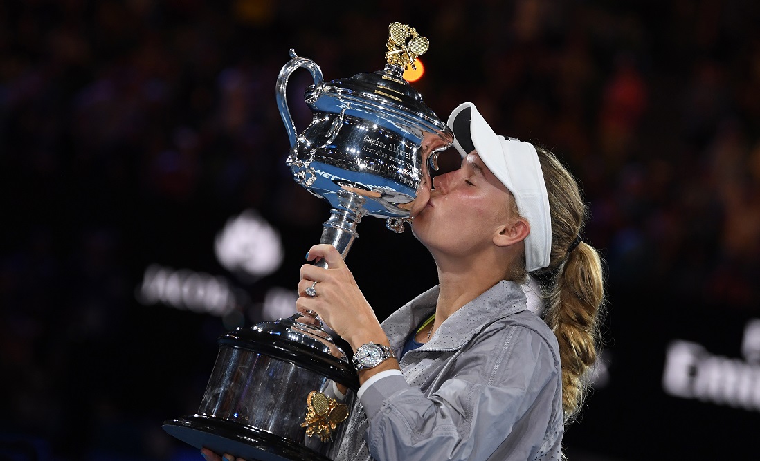 Caroline Wozniacki torna in campo un’ultima volta: esibizione con Kerber a febbraio 2022