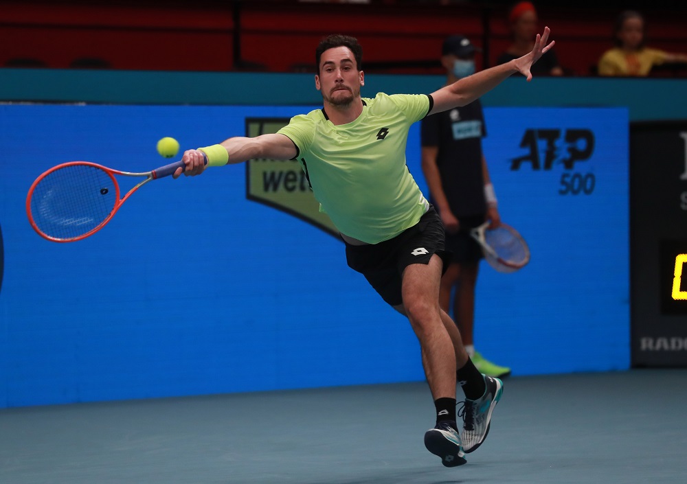 ATP Vienna: Mager si arrende a Novak, avanzano Tsitsipas e Zverev