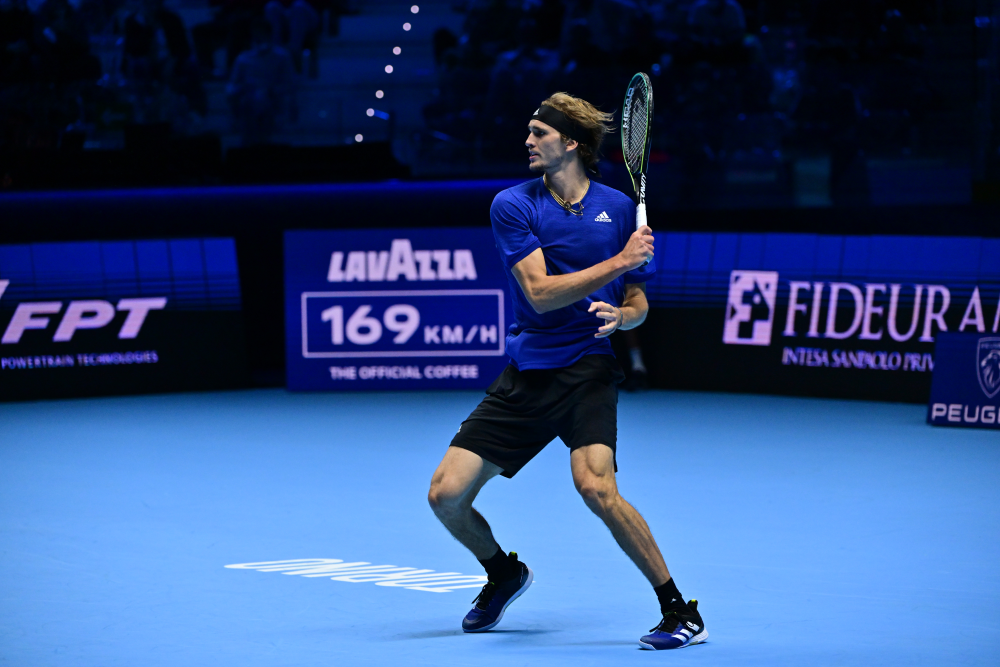 Nitto ATP Finals, straordinario Zverev: battuto Djokovic in tre set. Sarà sfida con Medvedev in finale