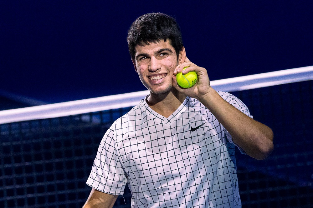 Next Gen ATP Finals: Alcaraz vince e stacca un pass per le semifinali, Rune può sperare