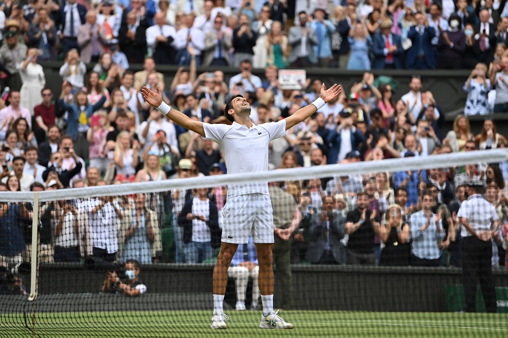 Djokovic miglior sportivo dell’anno per ‘L’Equipe’: “Medvedev e Zverev? Con loro profonda amicizia”