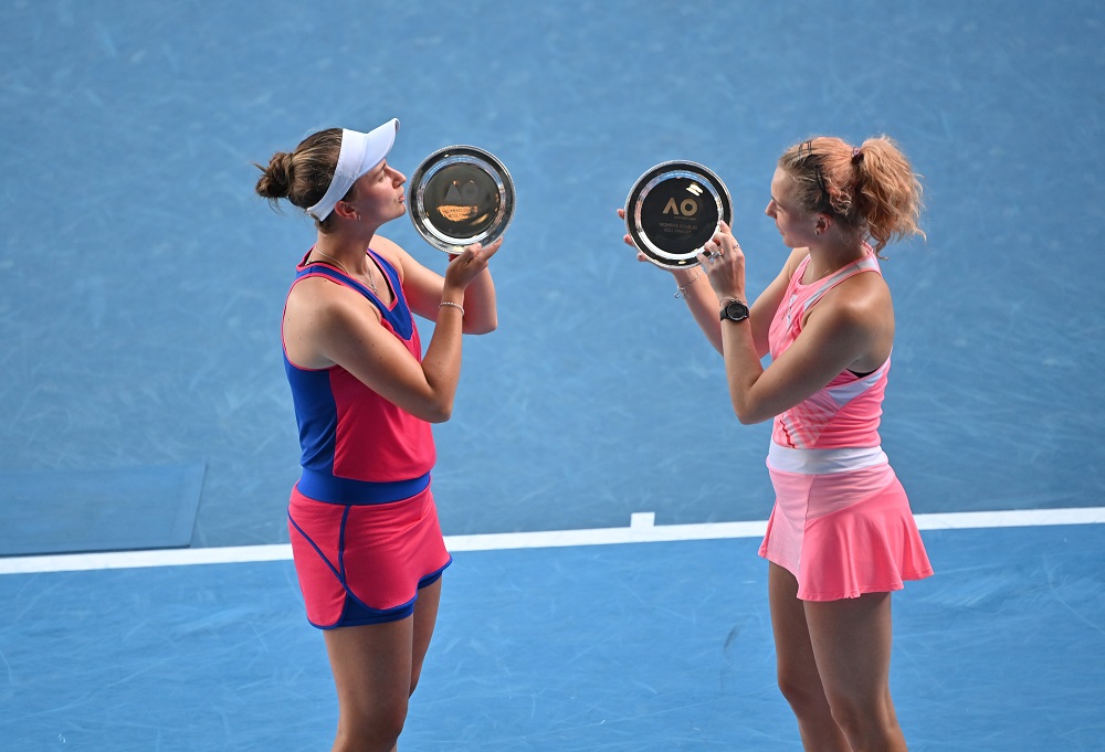 Australian Open, Krejcikova e Siniakova si confermano le più forti: è loro il titolo di doppio