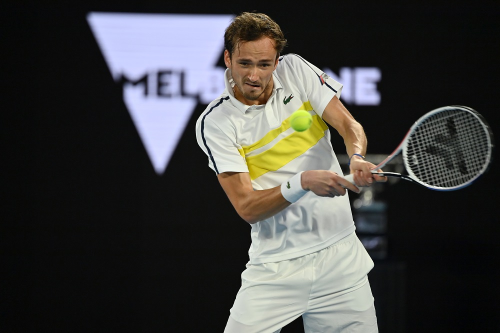 ATP Cup, Medvedev strapazza Auger-Aliassime ma non basta: Canada in finale