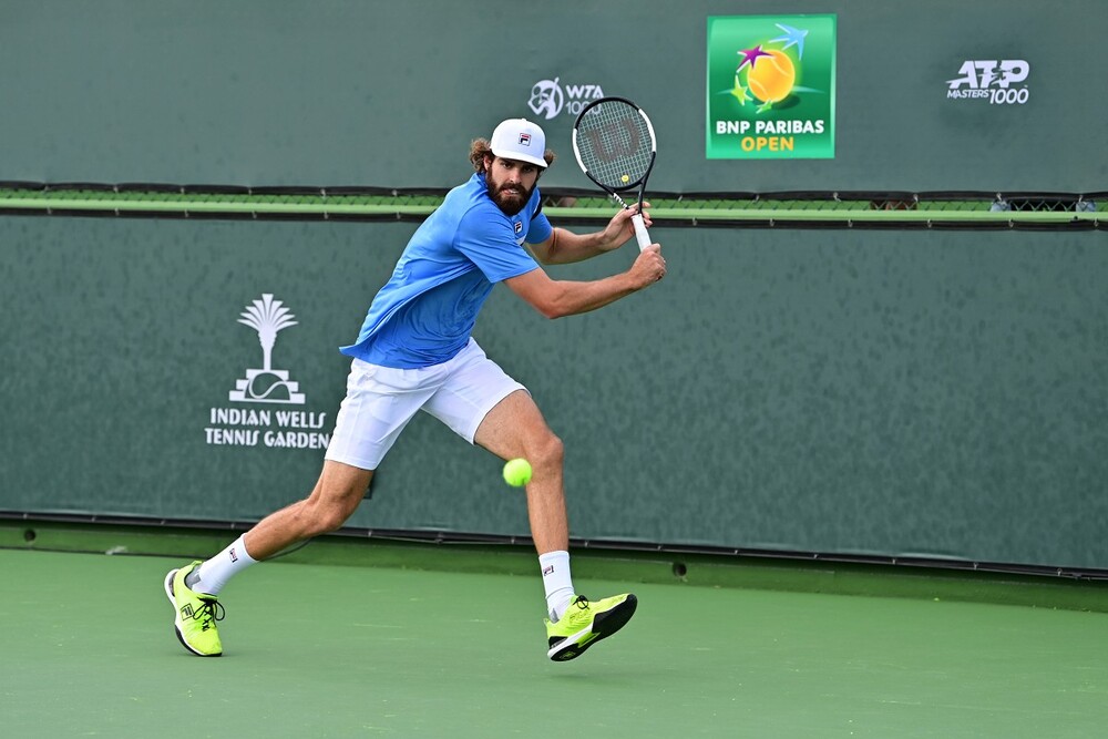 Atp Melbourne, il cappello di Opelka bombardato da escrementi di uccello (VIDEO)