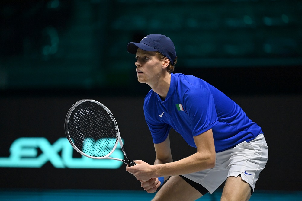 ATP Cup, Sinner soffre ma la spunta contro Safiullin:  l’Italia conduce 1-0