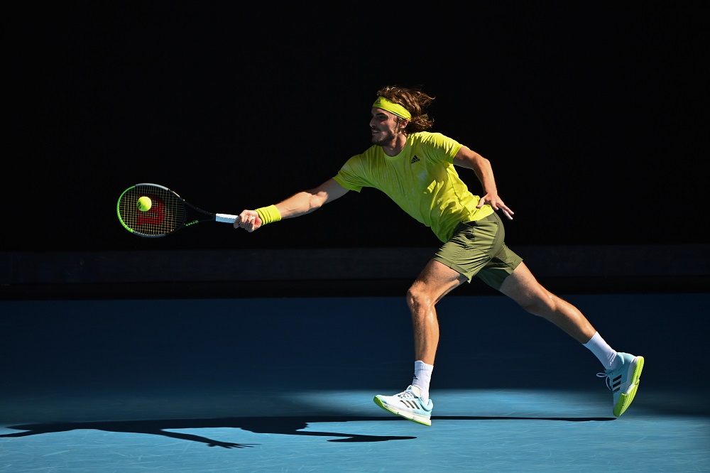 ATP Cup, Tsitsipas non scende in campo contro Hurkacz: continua il dolore al gomito