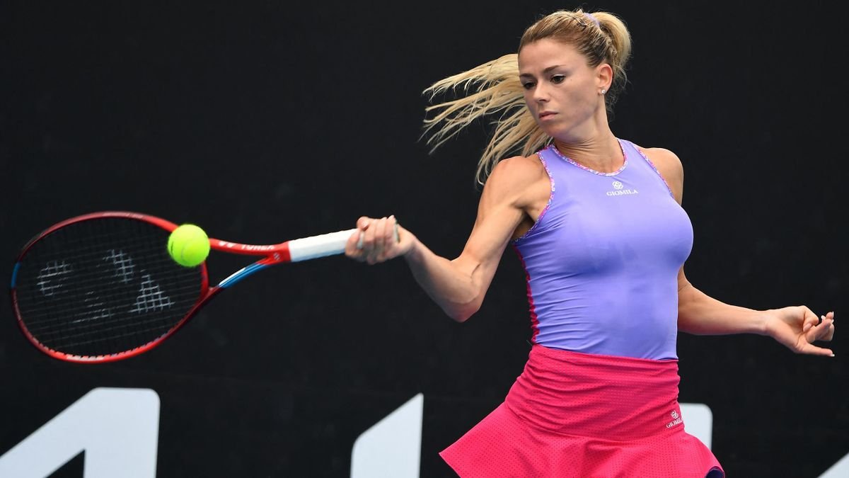 WTA Lione, altro stop all’esordio per Camila Giorgi: vince Caroline Garcia