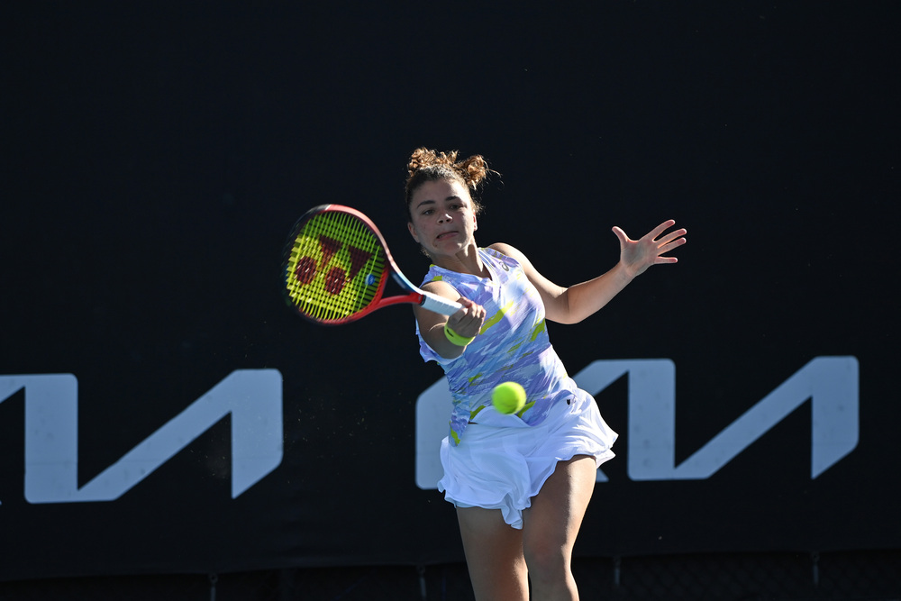 Wta Lione, Paolini domina Korpatsch e vola ai quarti. Una buona Trevisan si arrende a Garcia