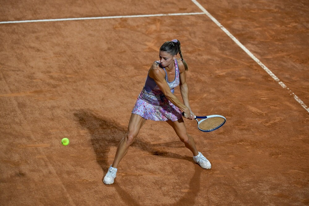 Wta 1000 Madrid, il programma di venerdì 29 aprile: esordio per Camila Giorgi. In campo anche Osaka, Muguruza e Sakkari