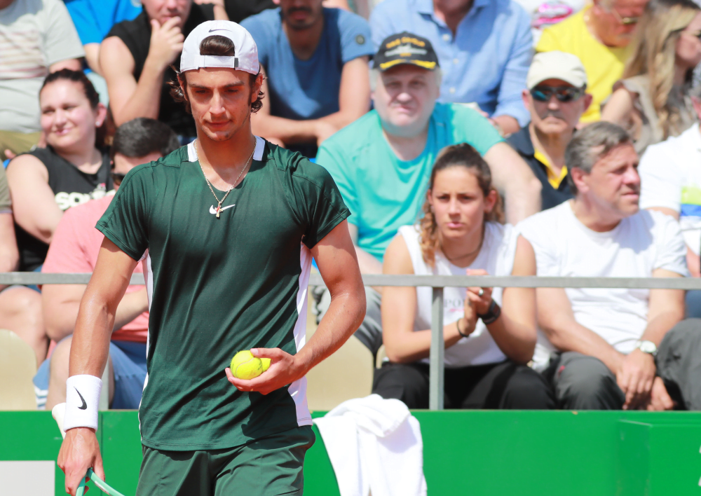 Roland Garros, impresa sfiorata: Musetti domina per due set, poi si sveglia Tsitsipas